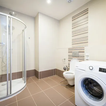 Boris' Centre Parks Apartment *