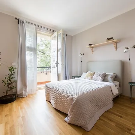 Boris' Centre Parks Apartment *